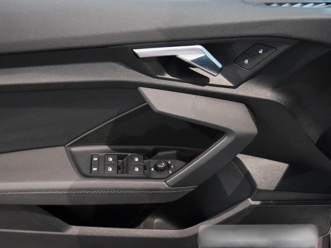 Audi A3 SPB 30 TFSI S line edition