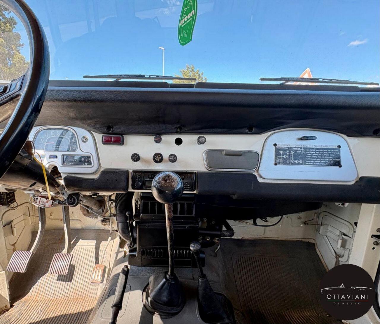 Toyota Land Cruiser BJ40 Trasformabile con centina