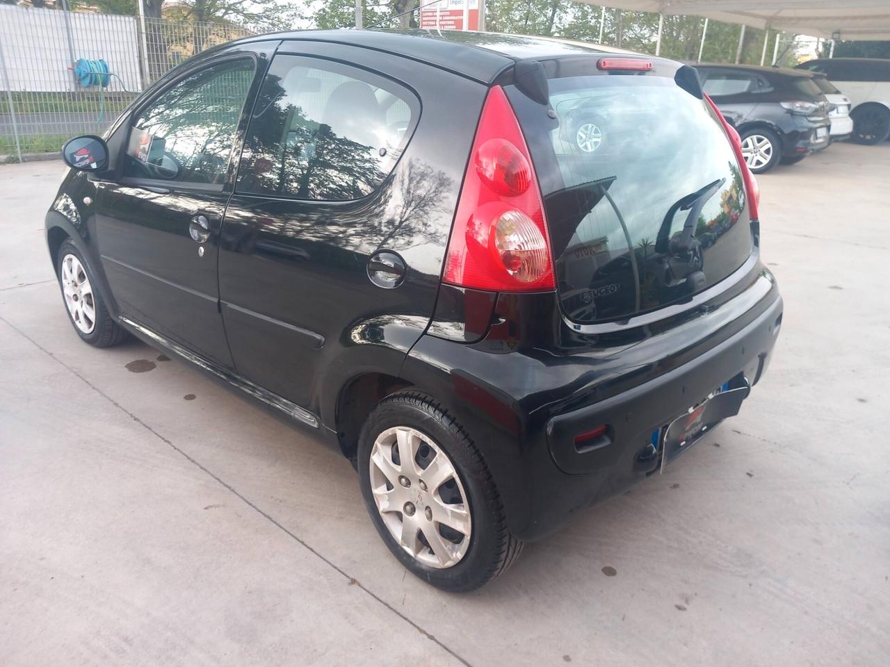 Peugeot 107 1.0 68CV 5p. Desir km 152000