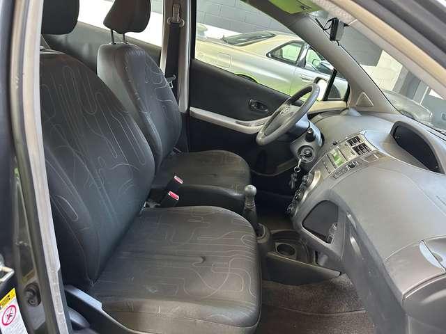 Toyota Yaris 5p 1.0 Now 69cv NEOPATENTATI