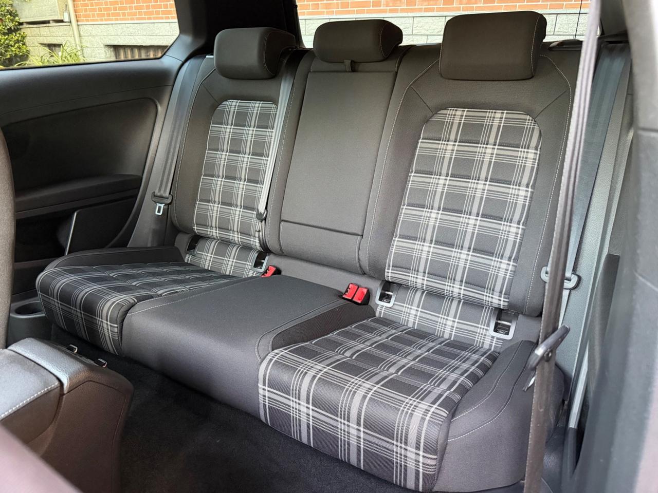 Volkswagen Golf GTD 2.0 TDI DSG 3p.