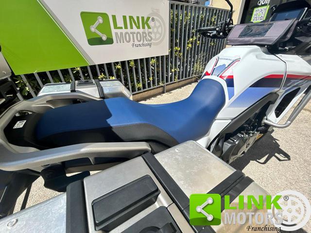 HONDA Transalp XL750 .