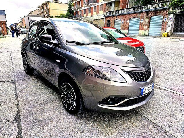 LANCIA Ypsilon 1.0 FireFly 5 porte S&S Hybrid Silver