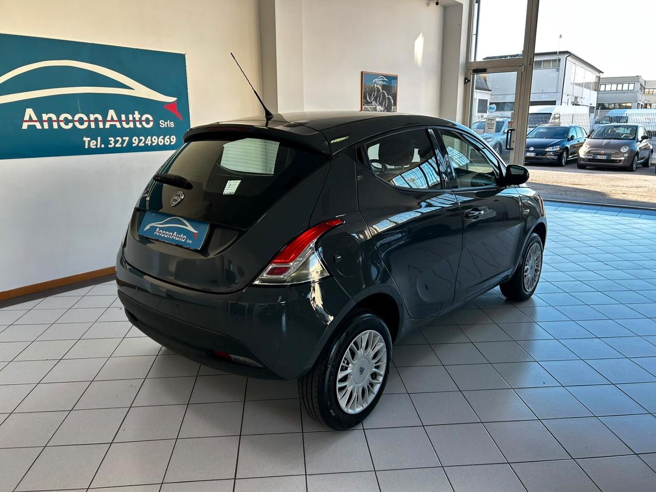 Lancia Ypsilon 0.9 TwinAir X NEOPATENTATI 2014