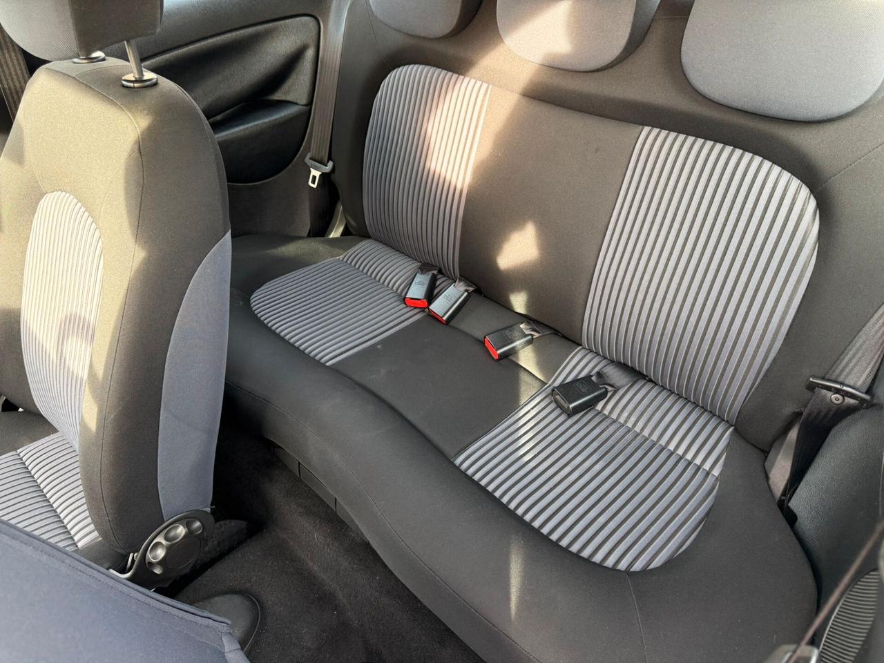 Lancia Ypsilon 1.3 MJT 75 CV Argento