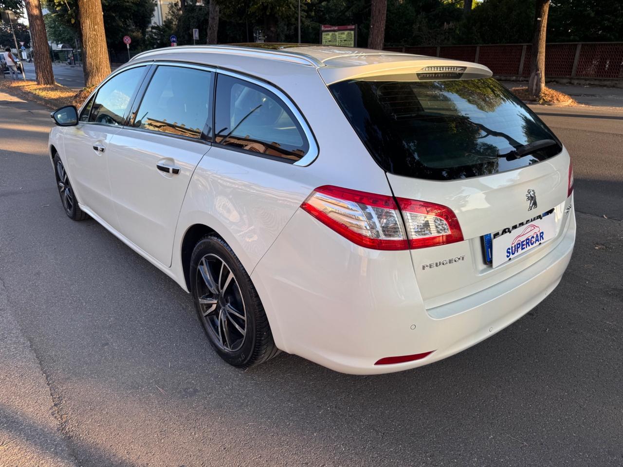 Peugeot 5008 1.6 e-HDi 115CV S&S garanzia 12 mesi