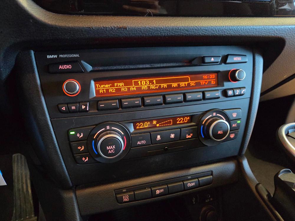 BMW X1 sdrive18d my12