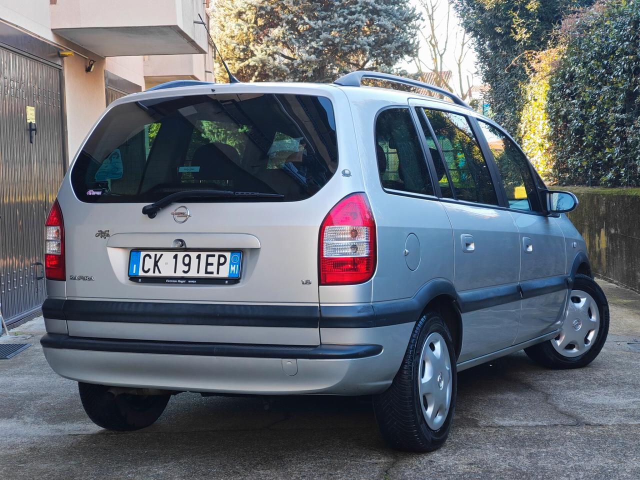Opel Zafira 1.6 BENZINA 100cv / Uniproprietario