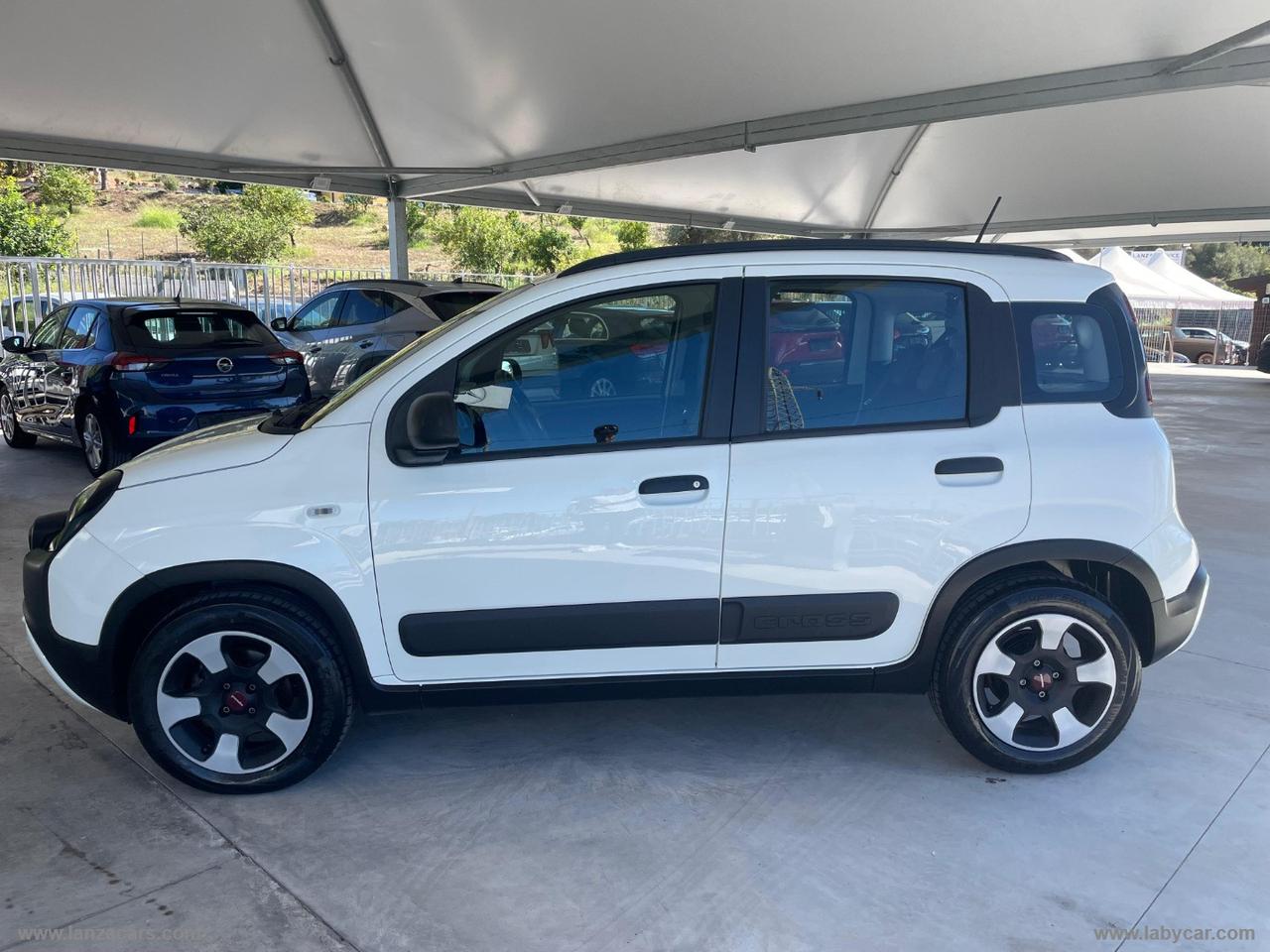 FIAT Panda 1.0 FireFly S&S Hybrid City Cross