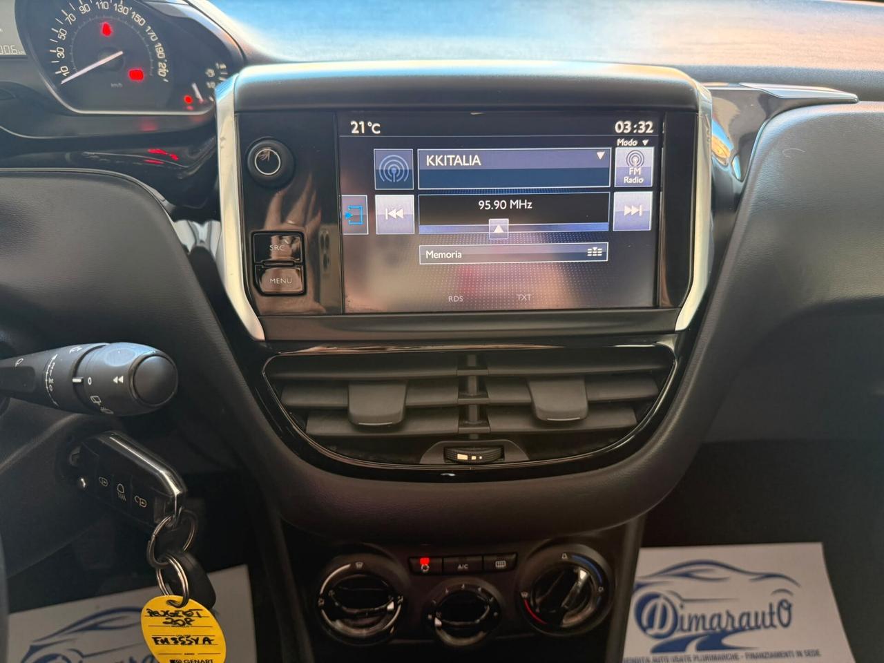 PEUGEOT 208 1.2 BENZINA 114.000 KM 2017