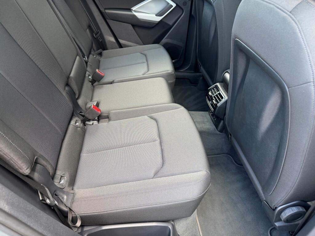 Audi Q3 35 TDI S tronic Business