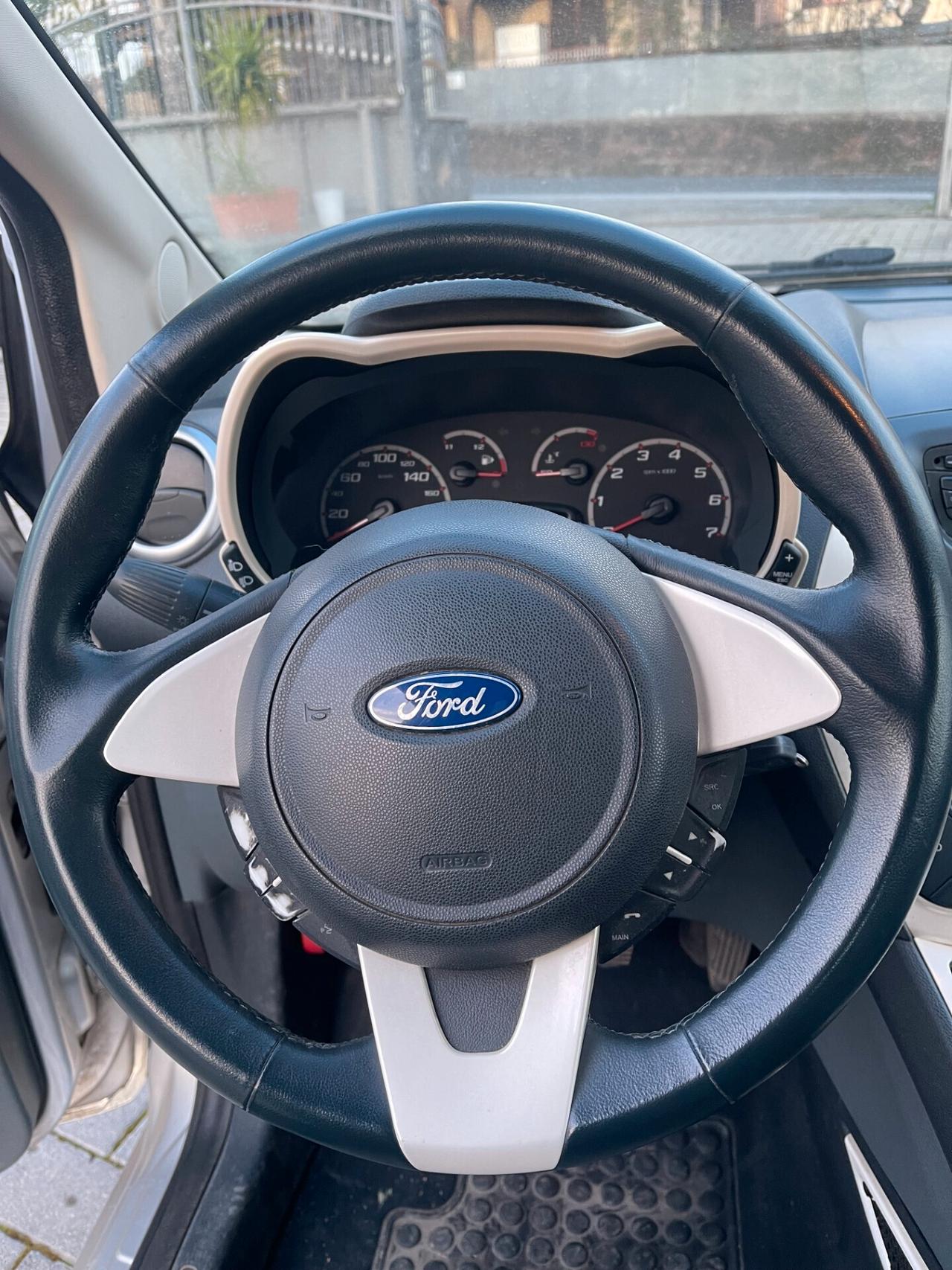 Ford Ka 1.3 TDCi 75CV Titanium