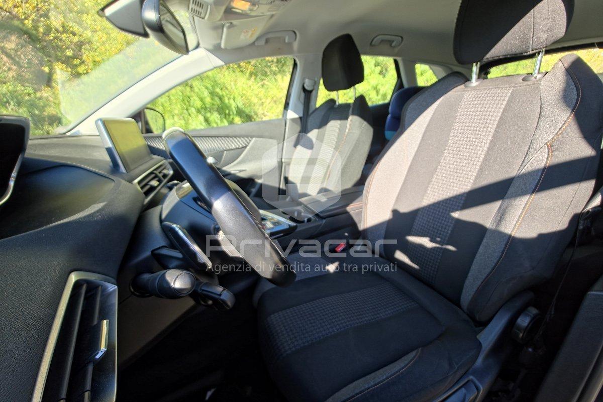 PEUGEOT 3008 BlueHDi 120 S&S EAT6 Business