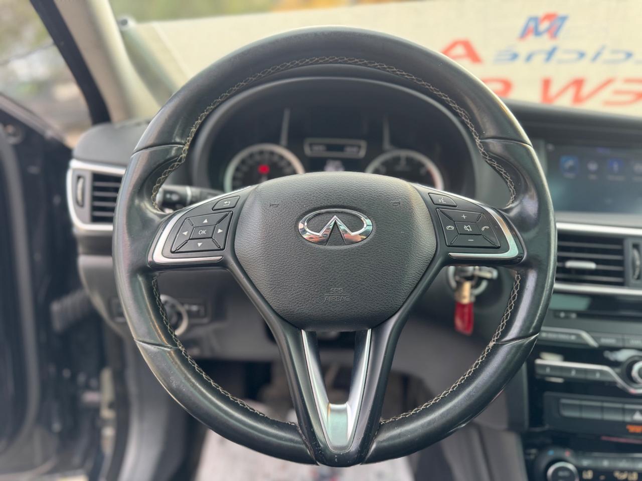 INFINITI Q30 1.5 D 110 CV PREMIUM TETTO
