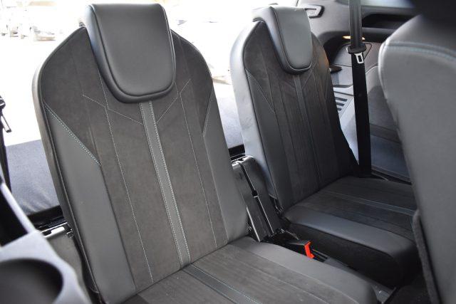 PEUGEOT 5008 BlueHDi 130 S&S EAT8 Crossway