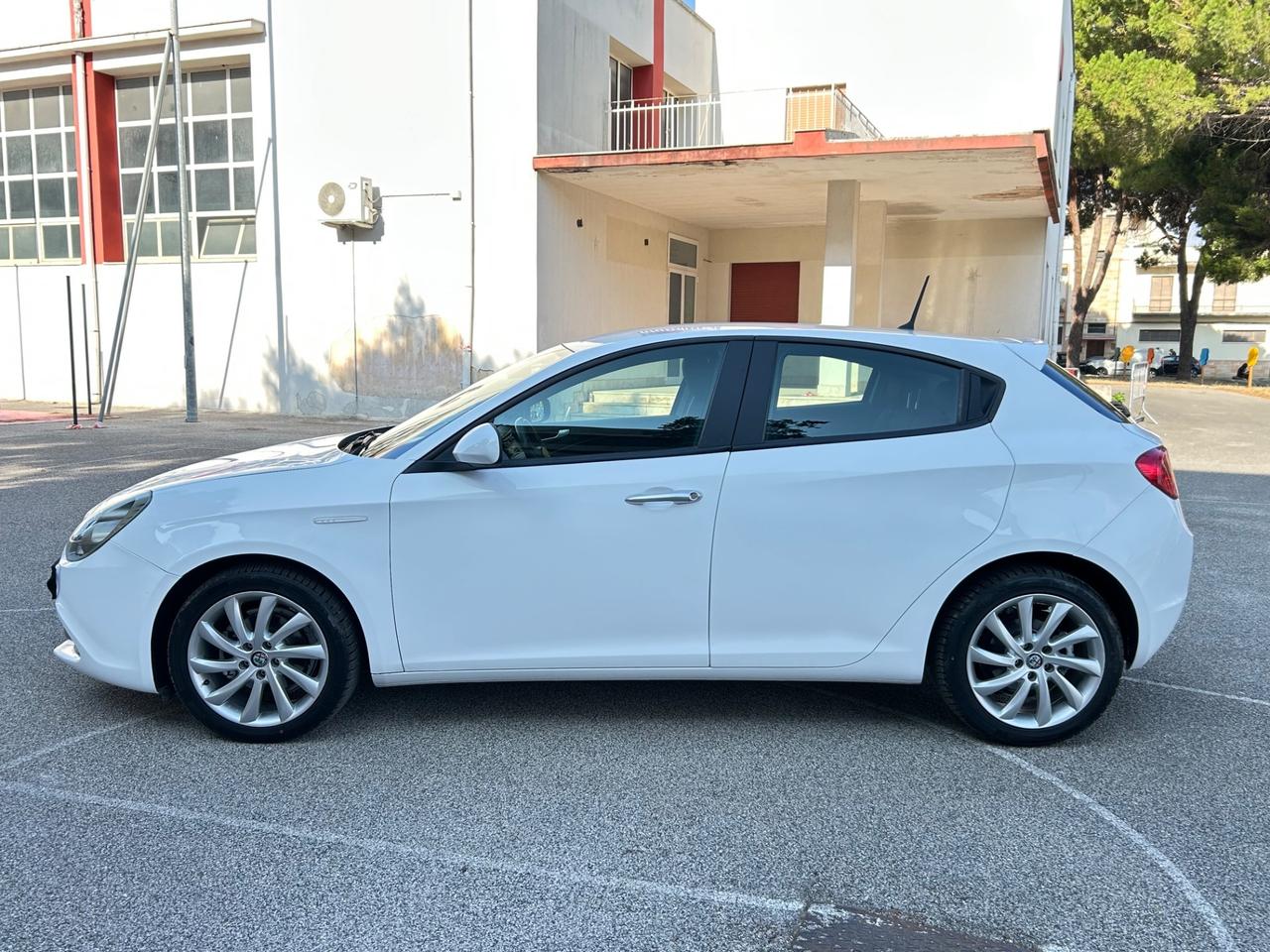 Alfa Romeo Giulietta 1.6 JTDm Automatica 120 CV