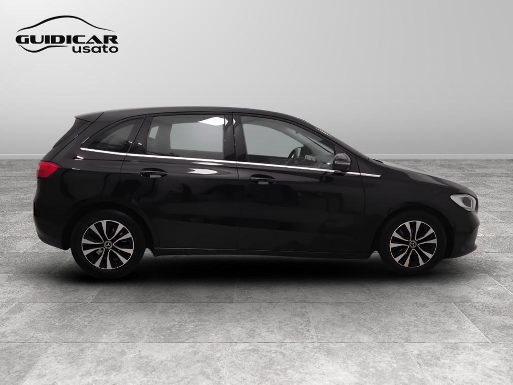 Mercedes-Benz Classe B - W247 2018 - B 180 d Sport auto