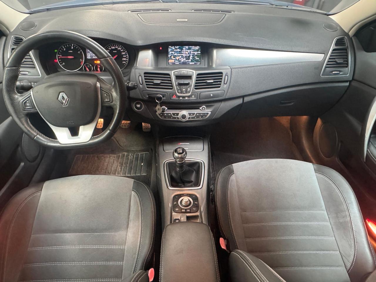 Renault Laguna 2.0 dCi 175CV SPORT 4Control