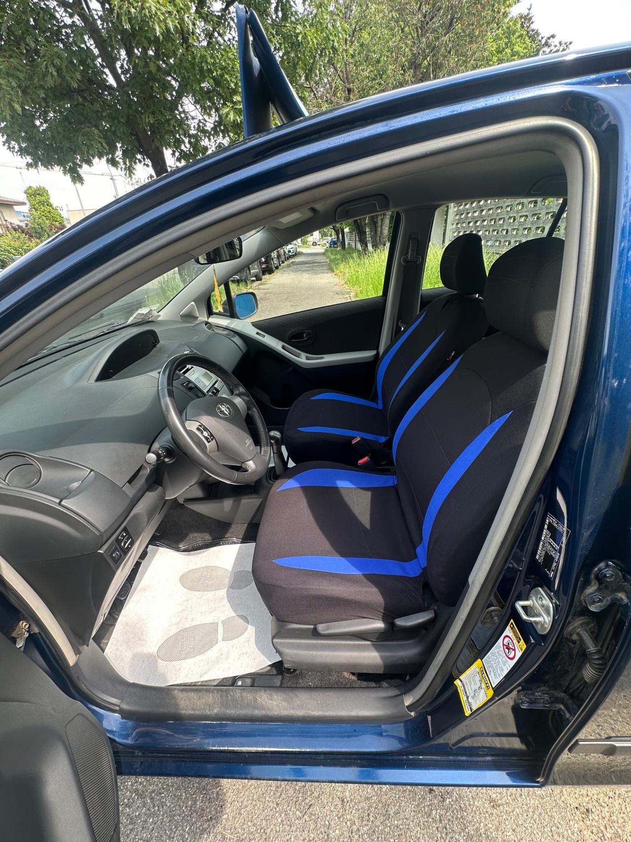 Toyota Yaris 1.0 5 porte Sol