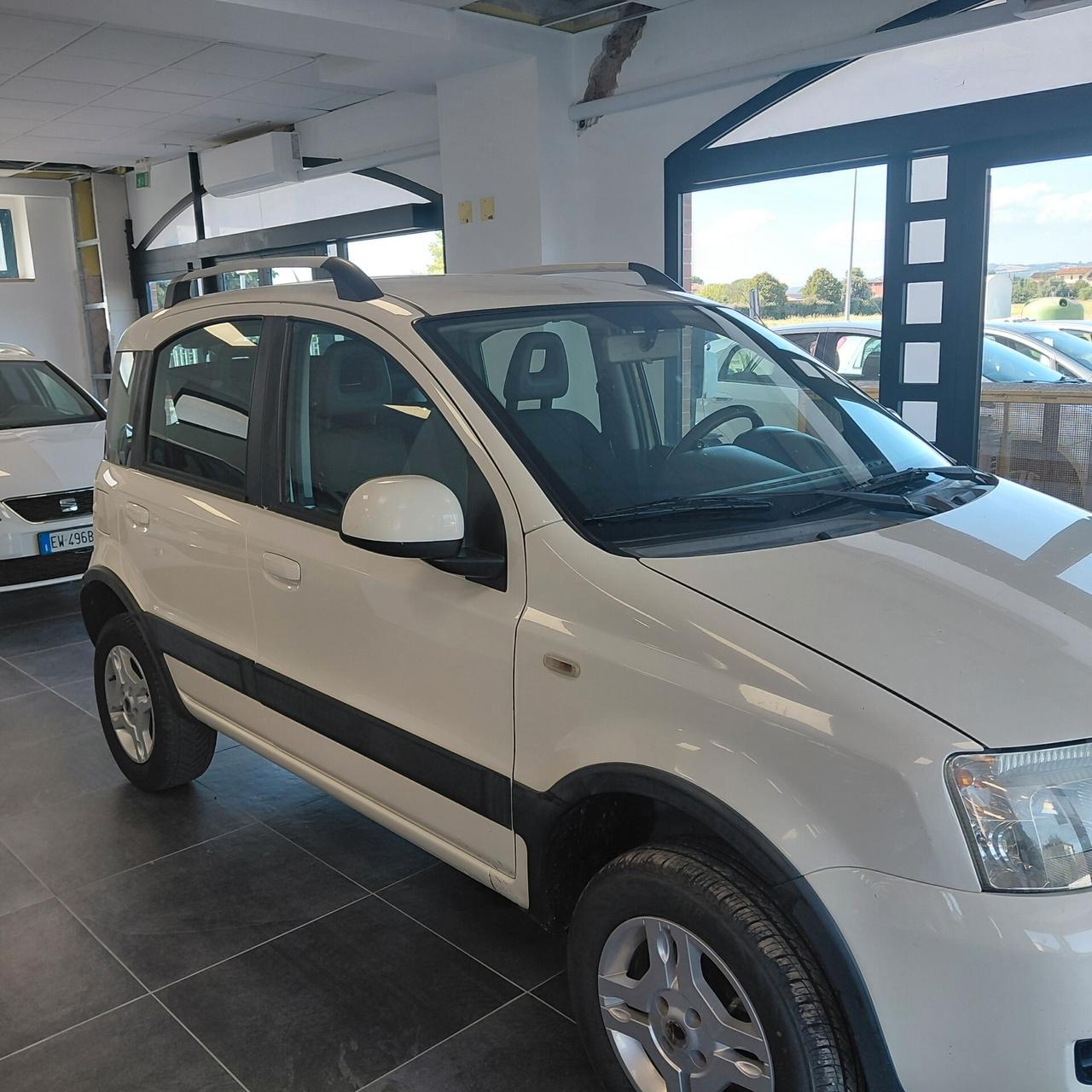FIAT PANDA ANNO 2012 DS 1.3 ATRAZIONE 4X4 KM 200 MILA