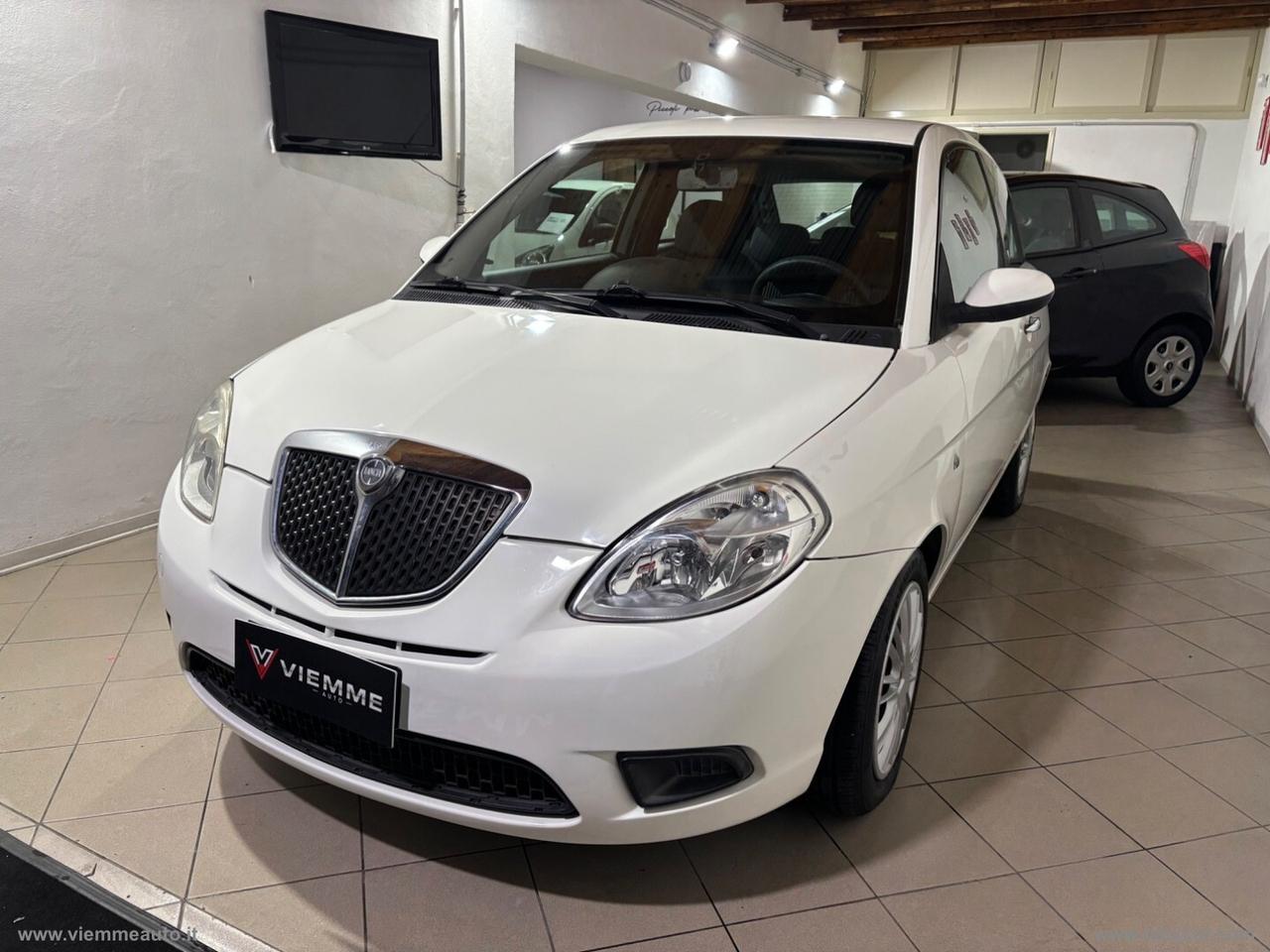 Lancia Ypsilon 1.2 Versus