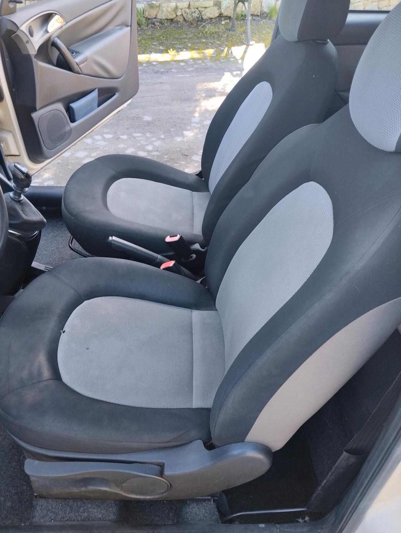 Lancia Ypsilon 1.2 16V Platino