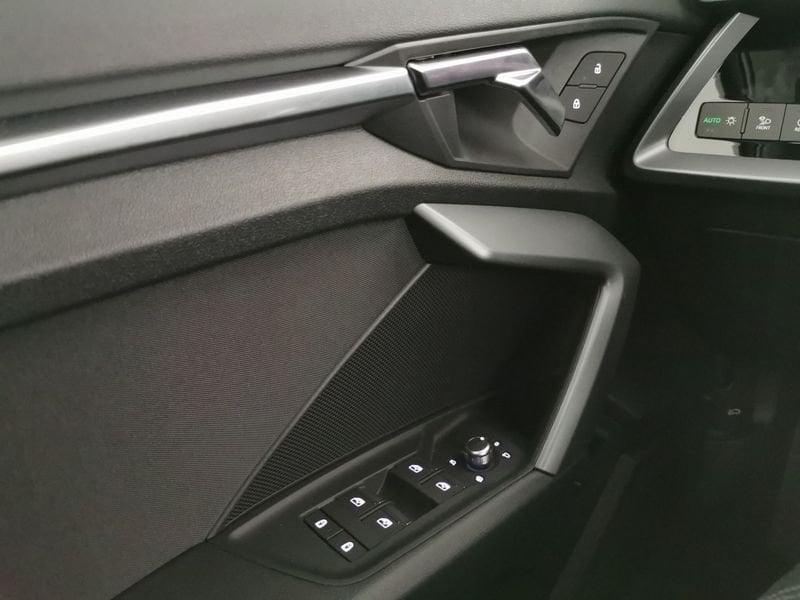 Audi A3 allstreet 2.0 tdi Identity Contrast 150cv s-tronic
