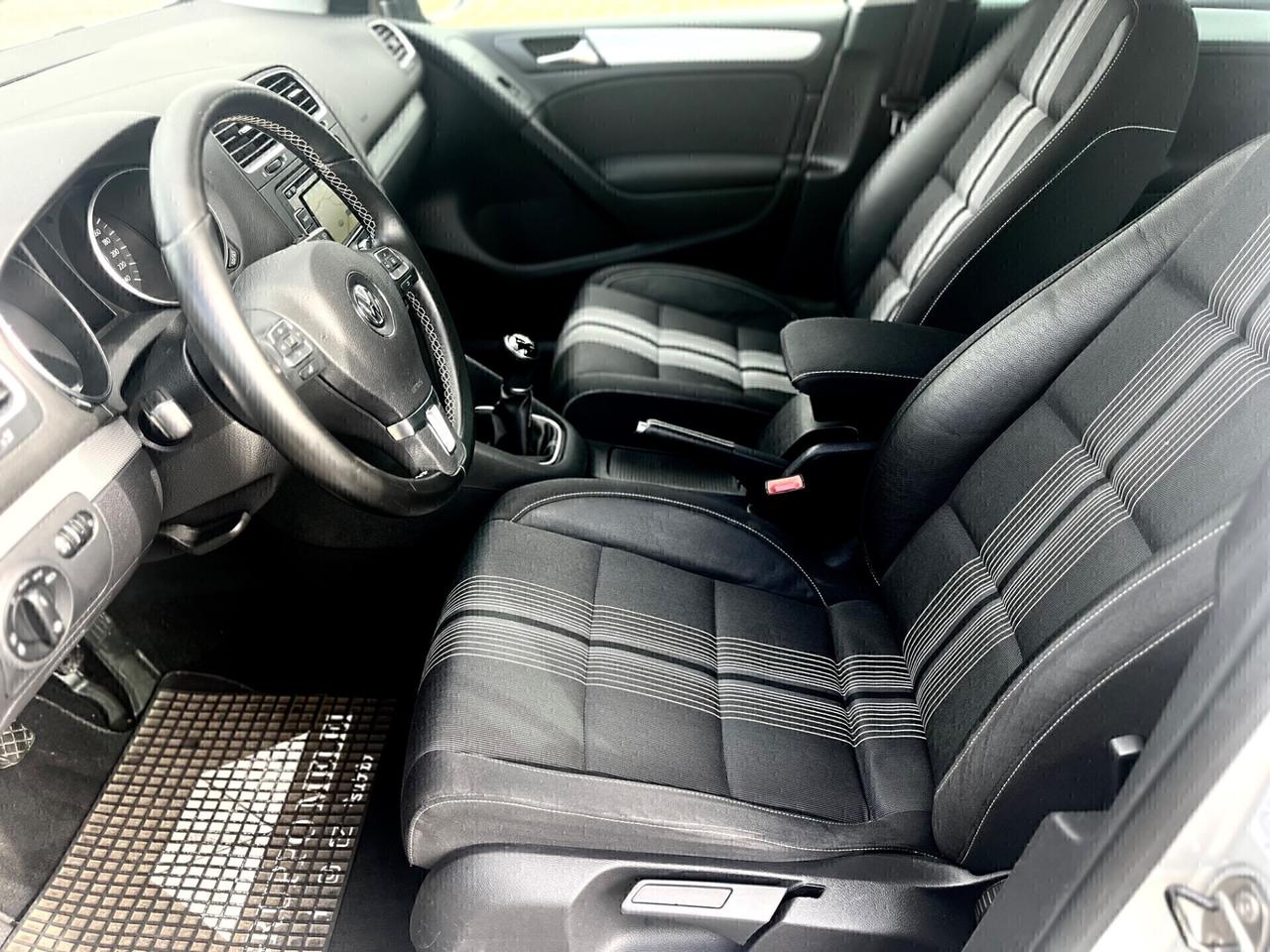 Volkswagen Golf 1.6 TDI(105cv)*NAVI*SEDILRISCALD*SENSORI