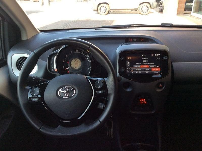 Toyota Aygo Aygo Connect 1.0 VVT-i 72 CV 5 porte x-play
