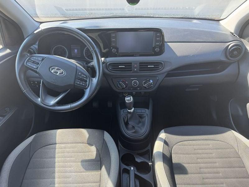 Hyundai i10 1.0 MPI Tech + Connect