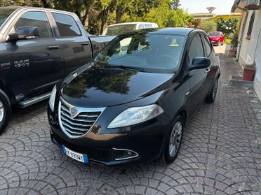 Lancia Ypsilon 1.2 69 CV 5 porte GPL Ecochic Silver IDONEA PER NEOPATENTATI PERMUTABILE