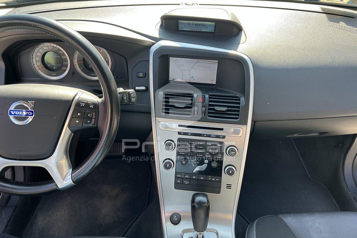 VOLVO XC60 D3 AWD Geartronic Momentum