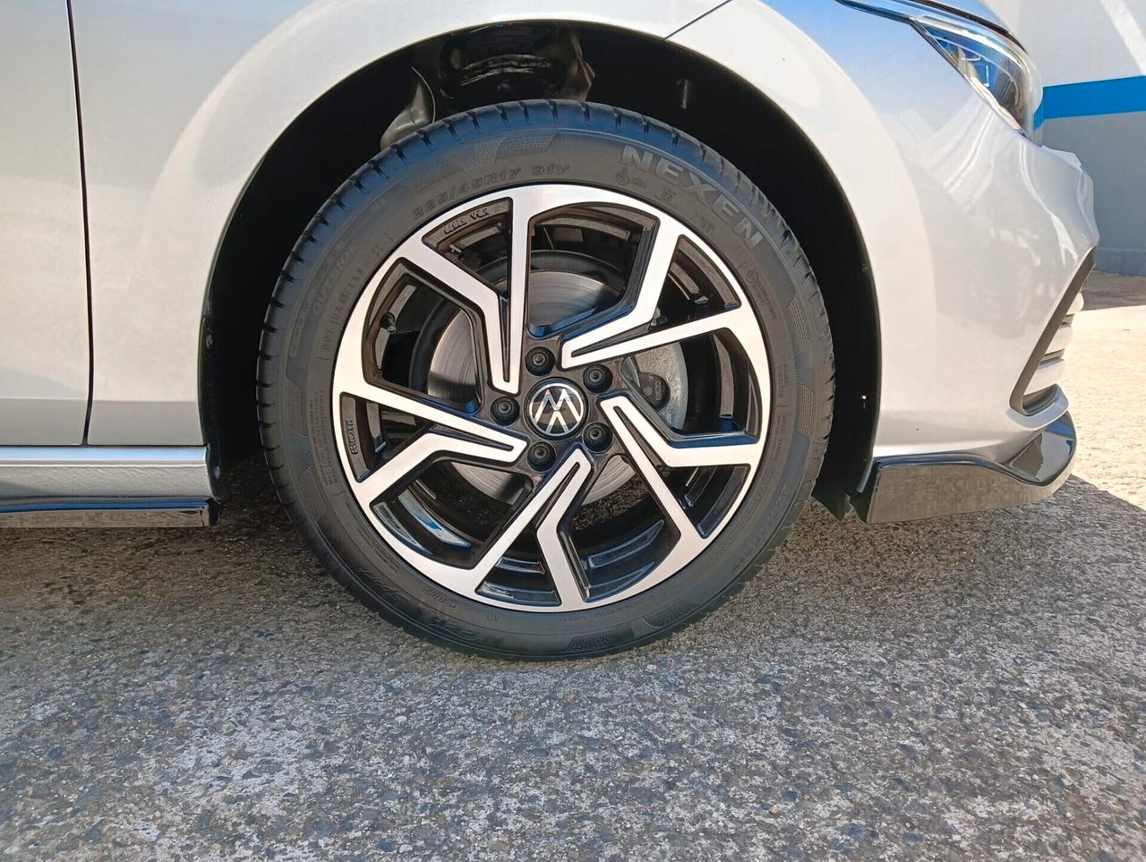 Volkswagen Golf 1.0 TSI 115 CV 5p. Business BlueMotion Technology