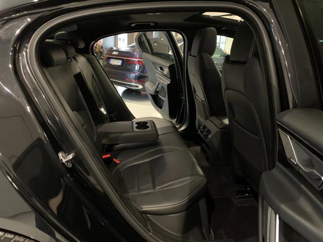 JAGUAR XE 2.0 250 CV P 250 EDITION aut. R-Dynamic HSE