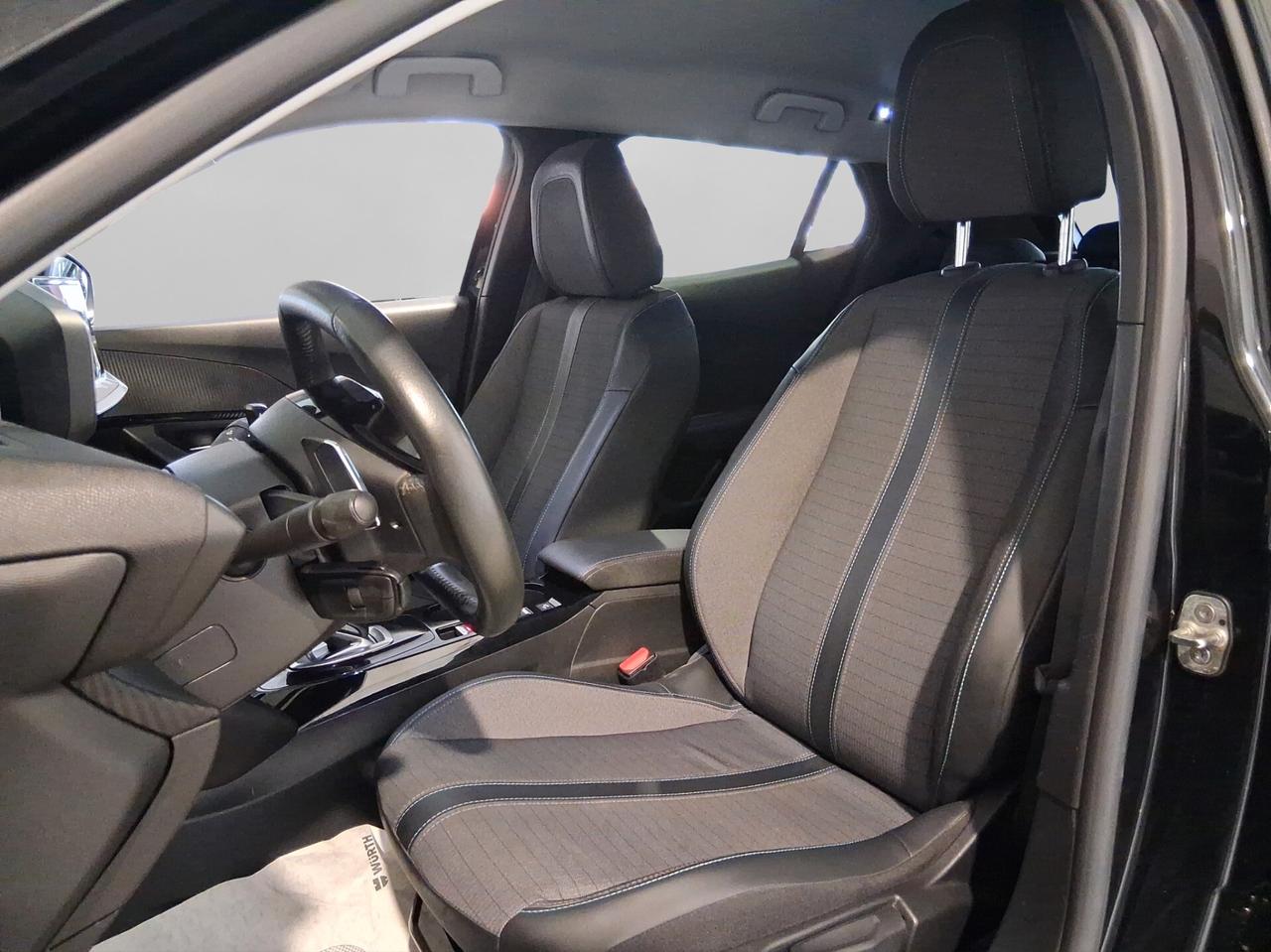 Peugeot 2008 BlueHDi 130 S&S EAT8 Allure Pack