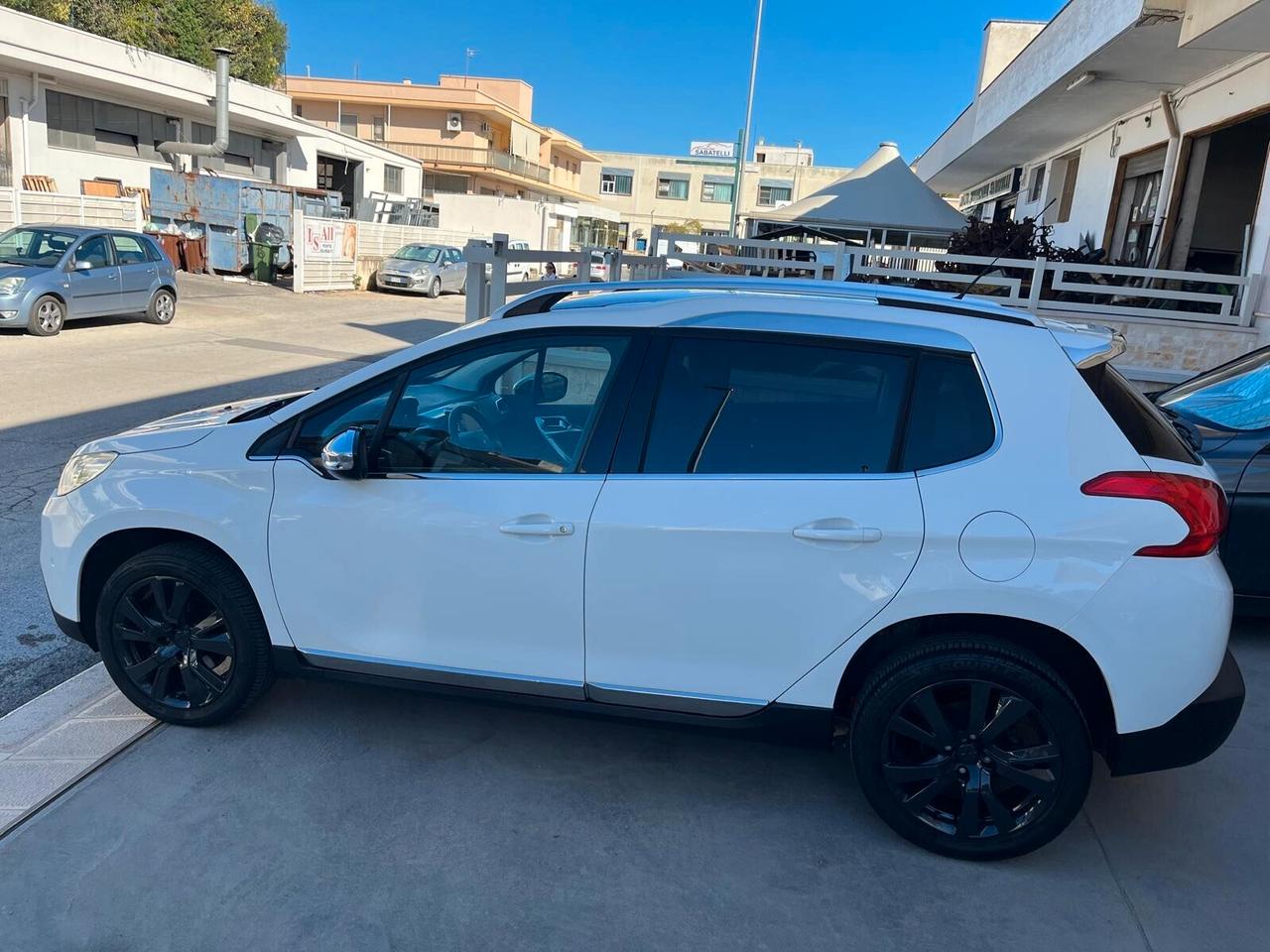 Peugeot 2008 BlueHDi 120 S&S Féline