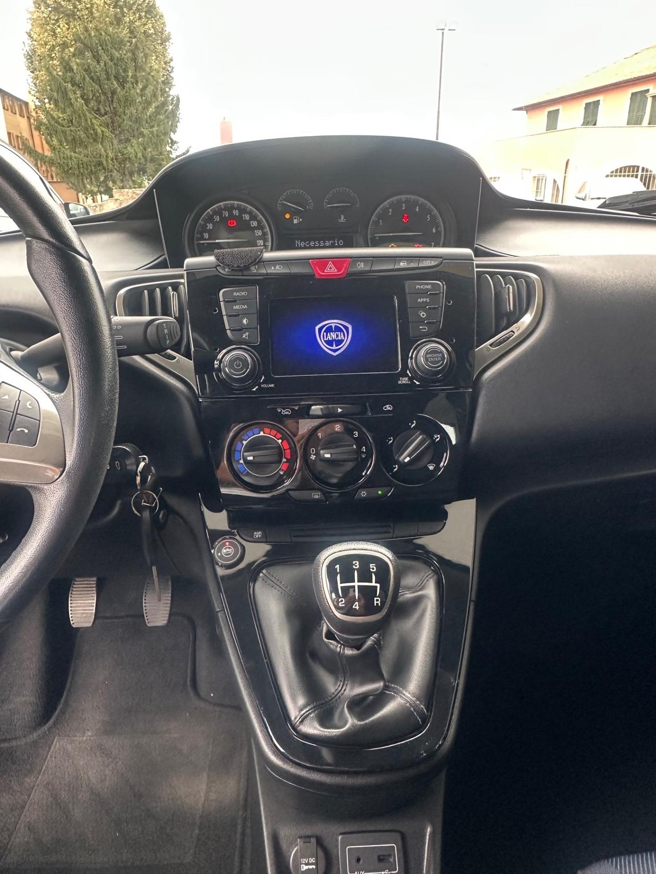 Lancia Ypsilon 1.2 69 CV 5 porte GPL Platinum