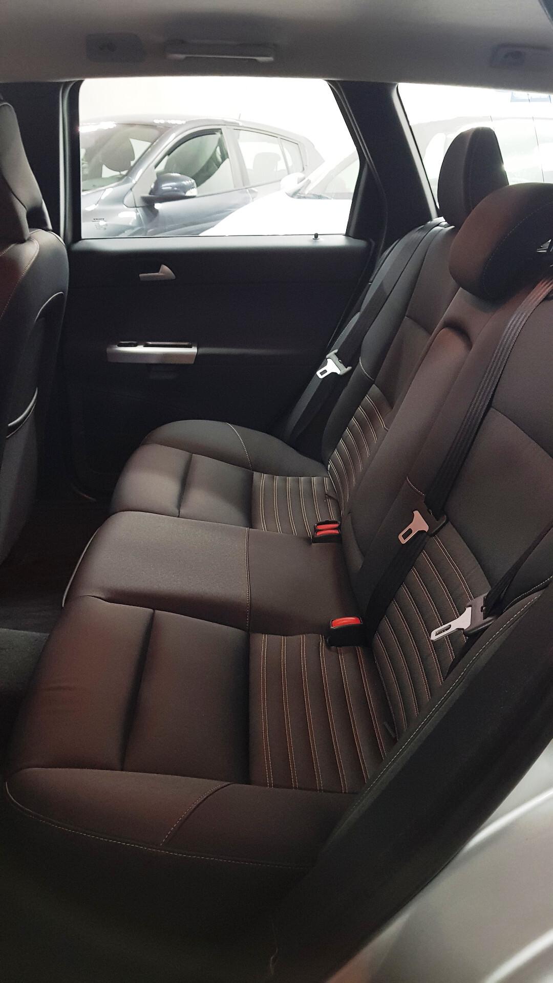 V50 1.6 16V MOMENTUM 94.000 KM. 10/2008