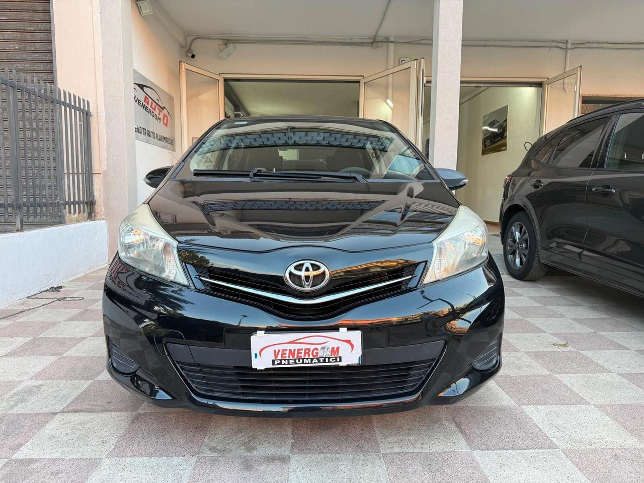 Toyota Yaris 1.0 5 porte Active