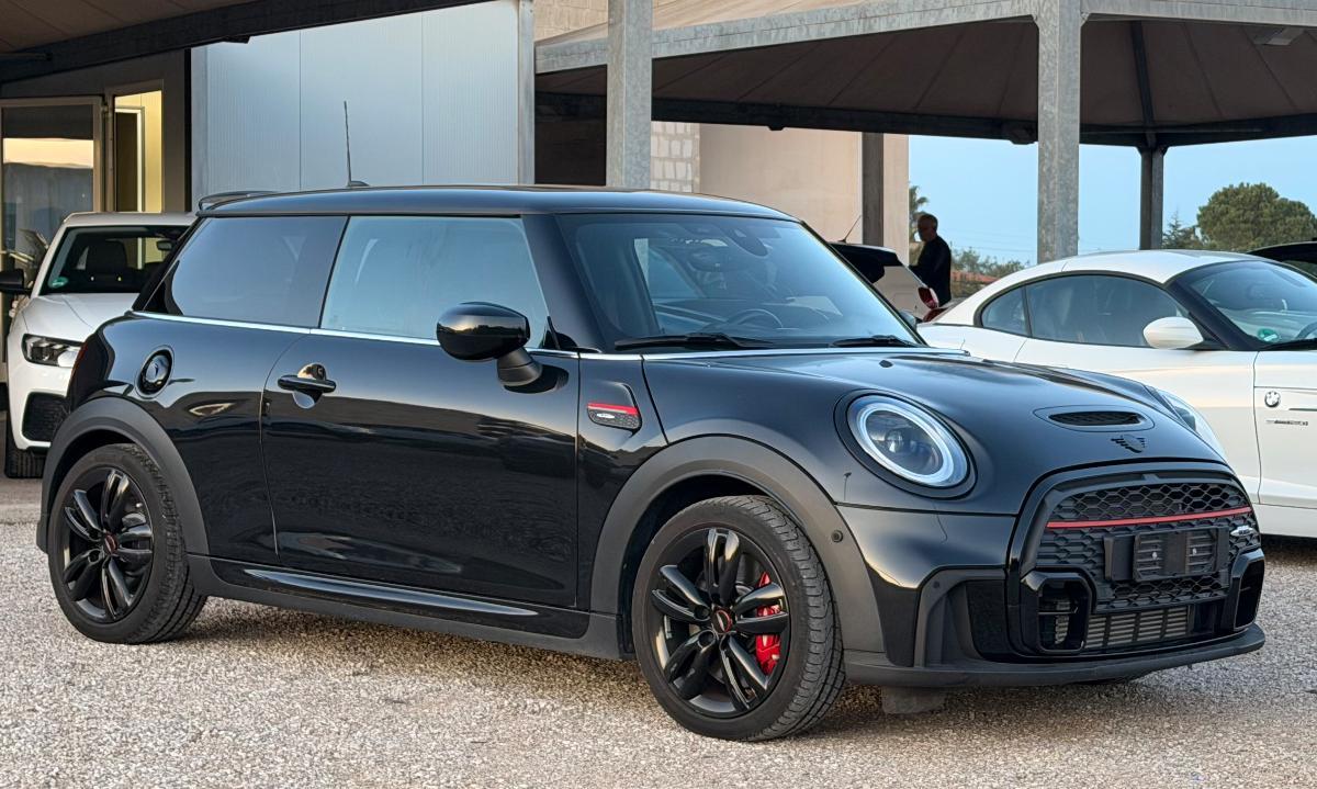 MINI Cooper 2.0 John Cooper Works JWC 231CV Anniversary Edition