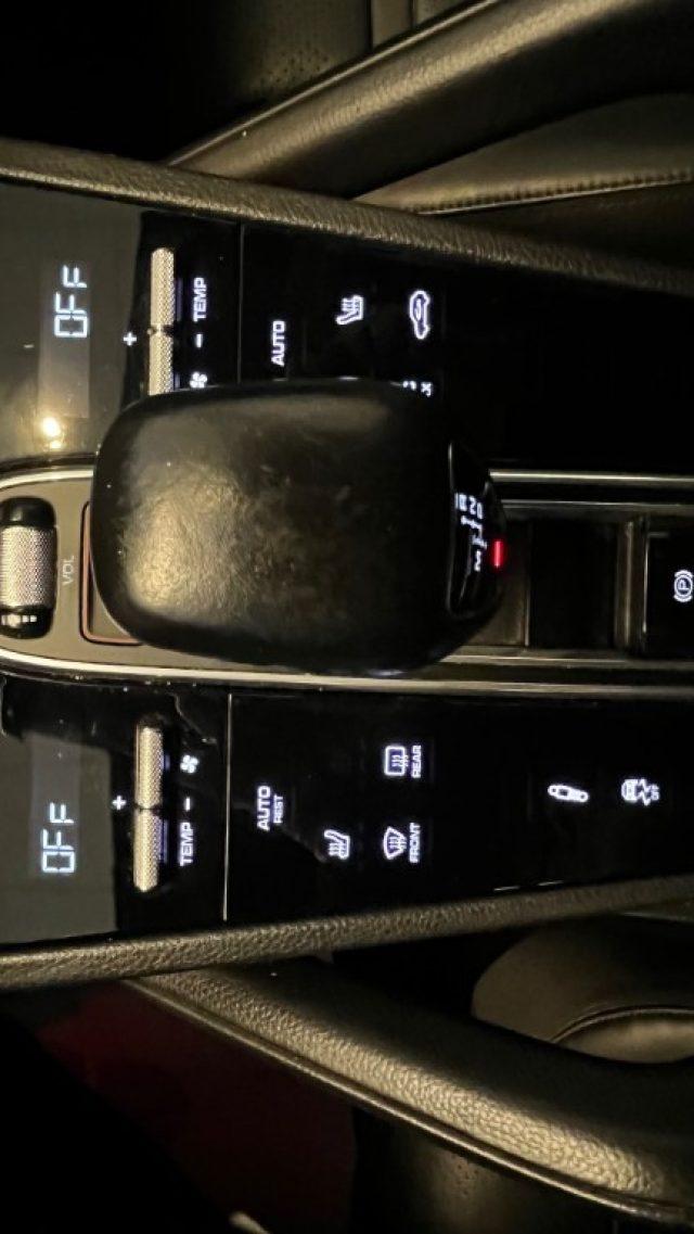 PORSCHE Cayenne 3.0 V6