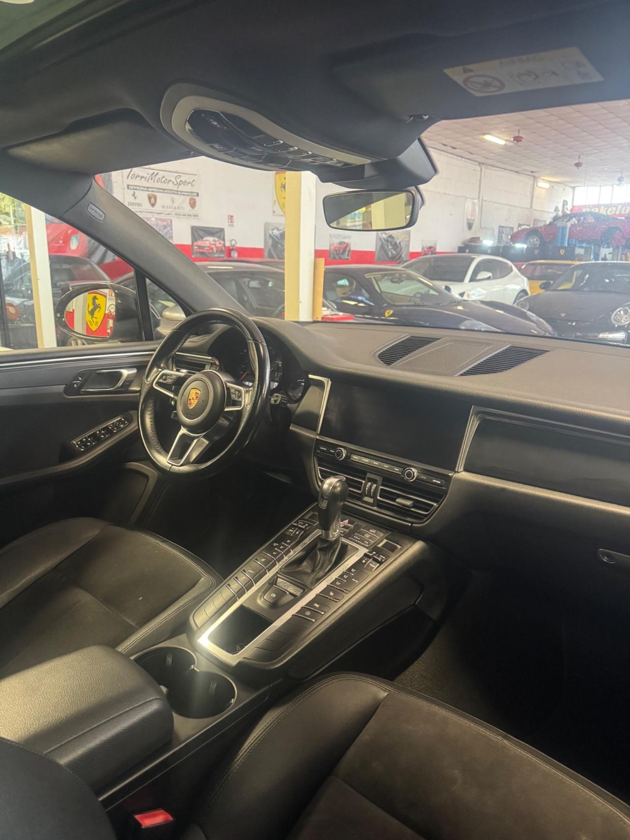 Porsche Macan 2.0T PERMUTE