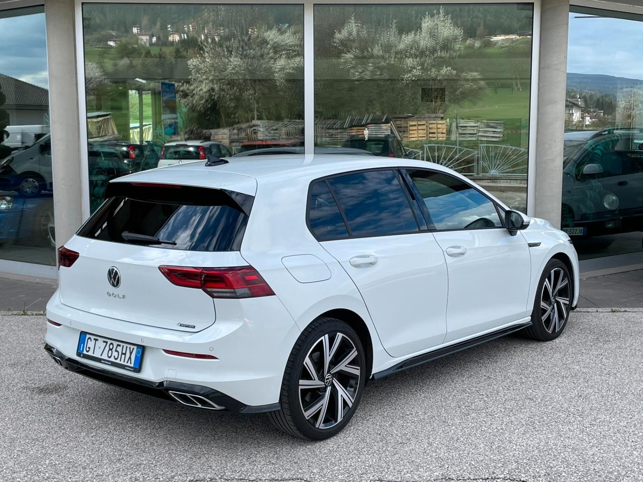 Volkswagen Golf 2.0 TDI 150 CV DSG 4Motion R-Line 4x4
