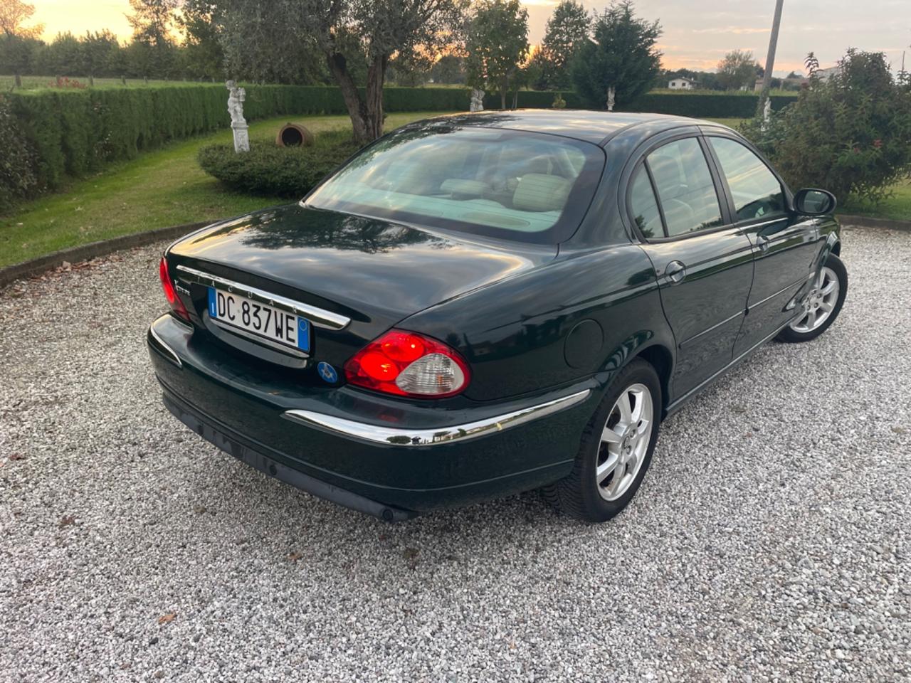 Jaguar X-Type 2.2D cat Wagon Executive