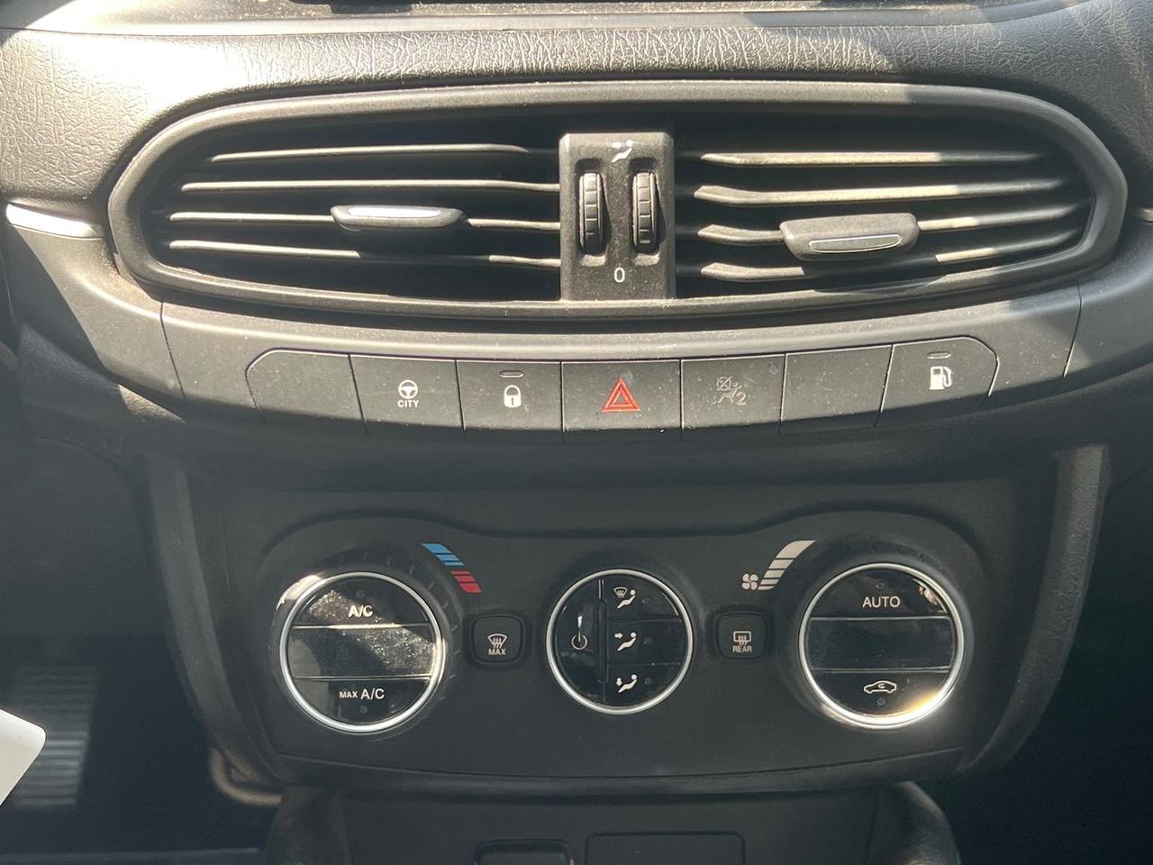Fiat Tipo Lounge 1.4 Turbo LPG #11718