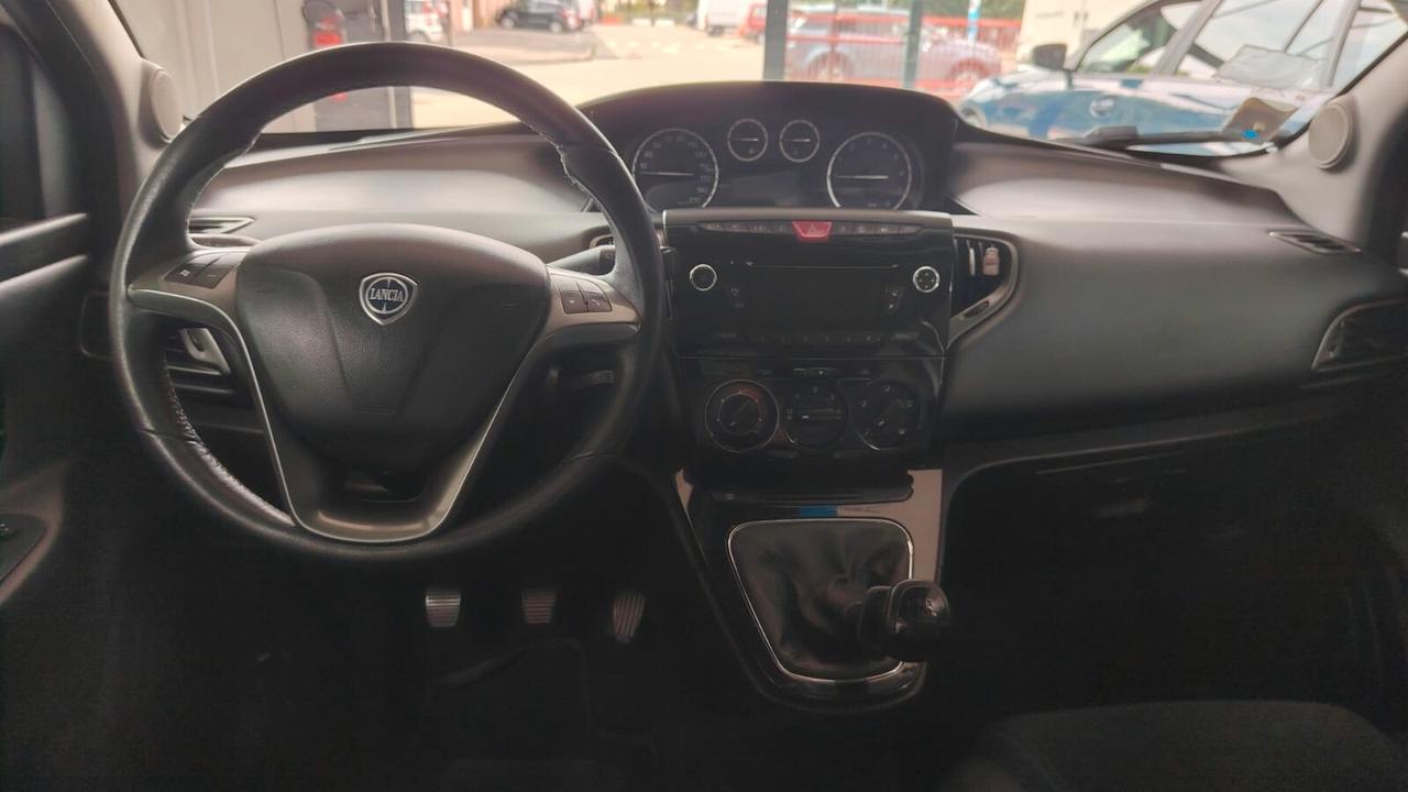 LANCIA YPSILON 1.2 PLATINUM 69CV - NEOPATENTATI