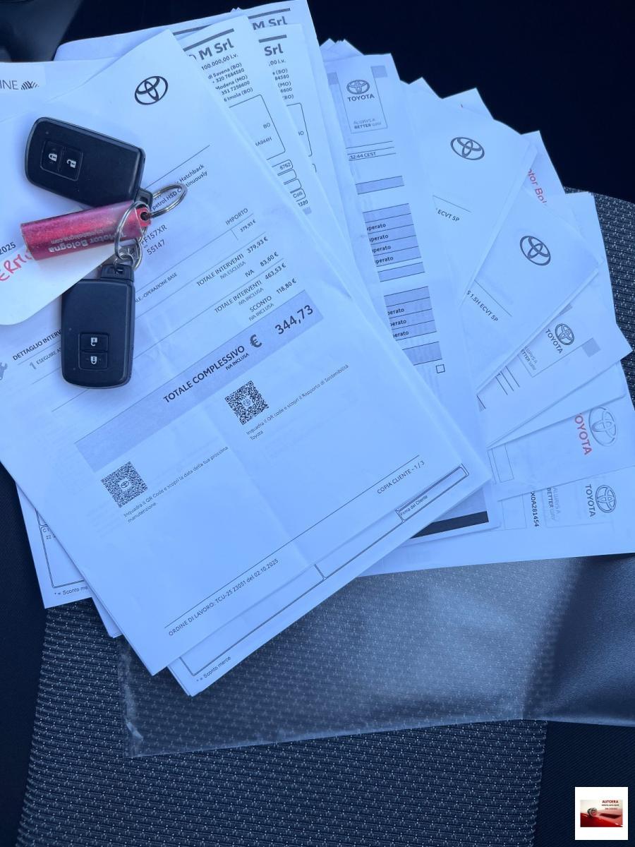 TOYOTA - Yaris - 1.5 Hybrid 5p. Trend "Red Edition"