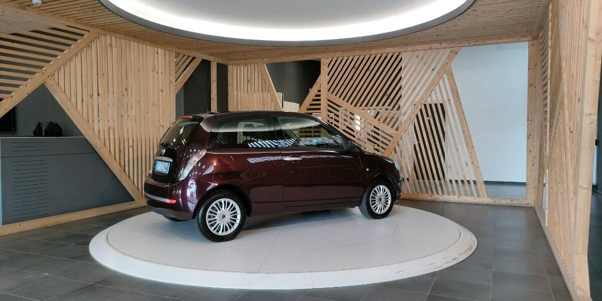 Lancia Ypsilon 1.2 8v New Oro (oro)