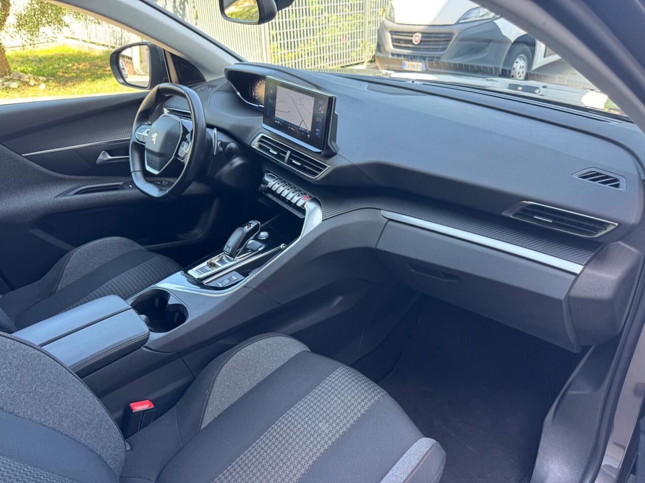 PEUGEOT 5008 7 POSTI BlueHDi 130 Business EAT8 S/S automatica