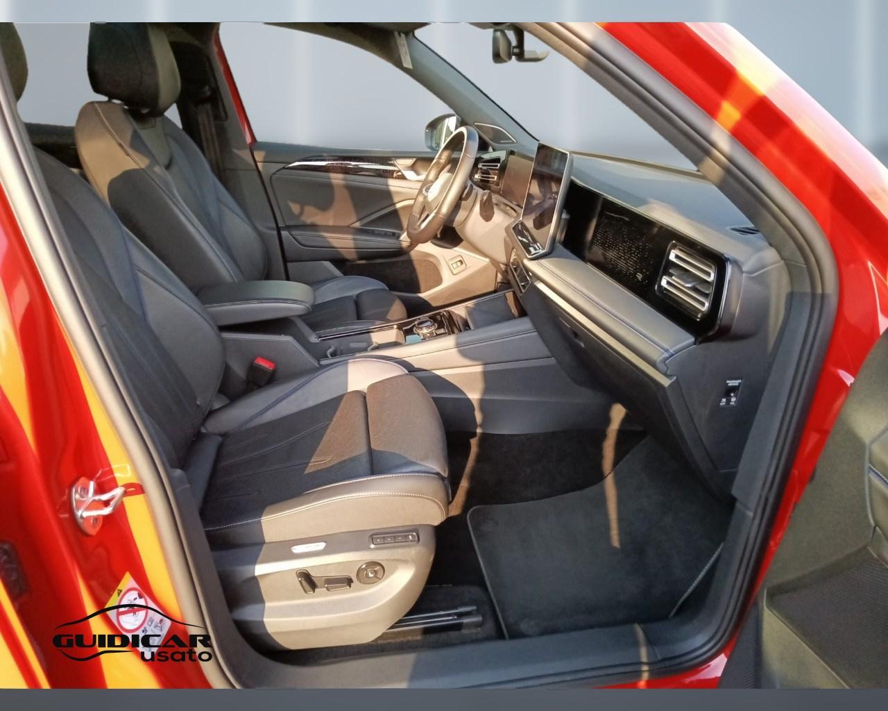 VOLKSWAGEN Tiguan III 2024 - Tiguan 2.0 tdi R-Line 4motion 193cv dsg